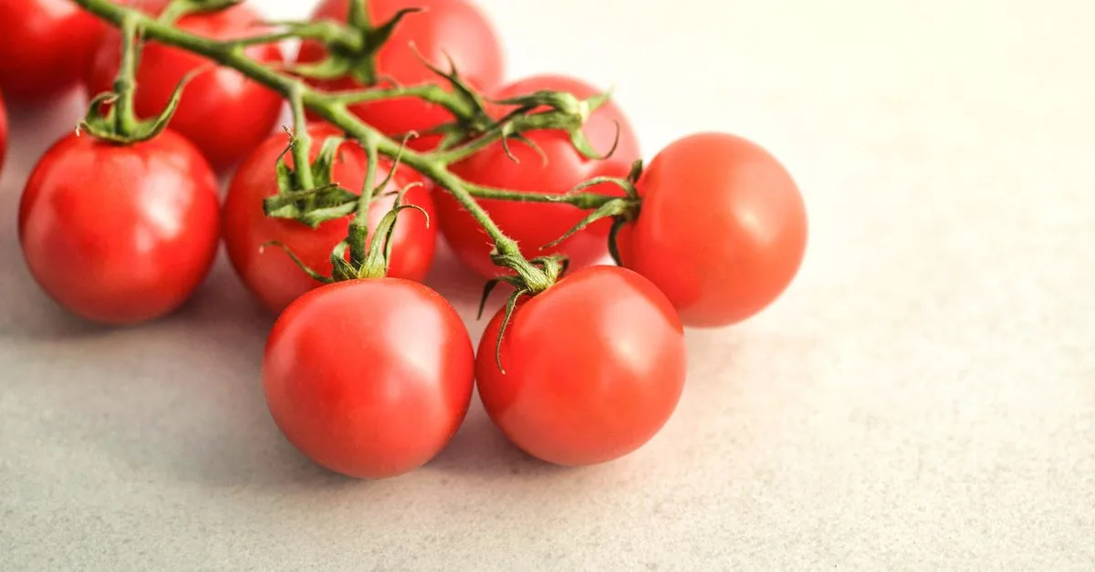 découvrez le nombre de calories des tomates cerises, leurs bienfaits nutritionnels et comment les intégrer dans une alimentation saine.