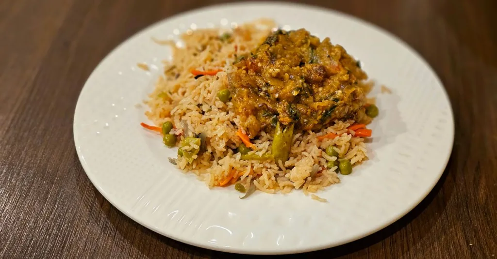 découvrez notre recette authentique de curry de légumes indien, une explosion de saveurs épicées et de légumes frais pour un plat sain et savoureux.
